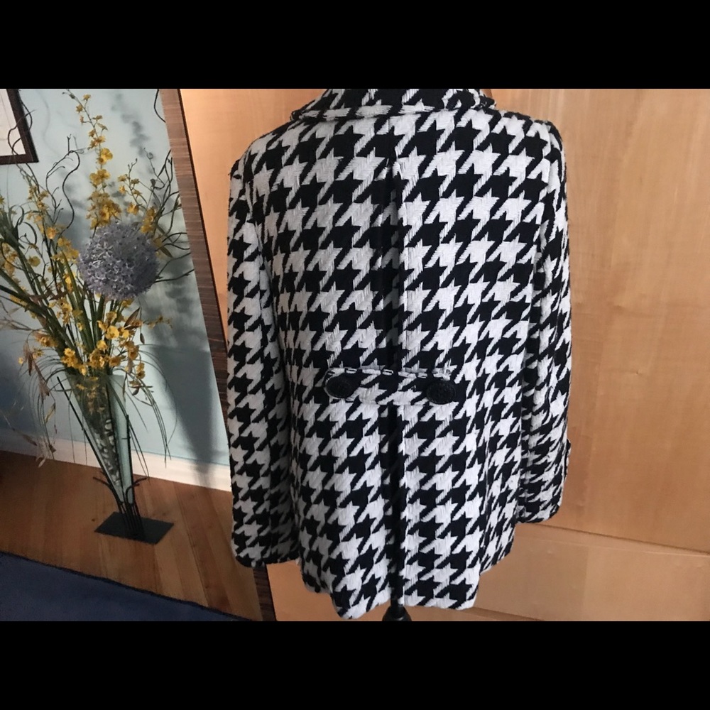 A Wool Coat - image 5